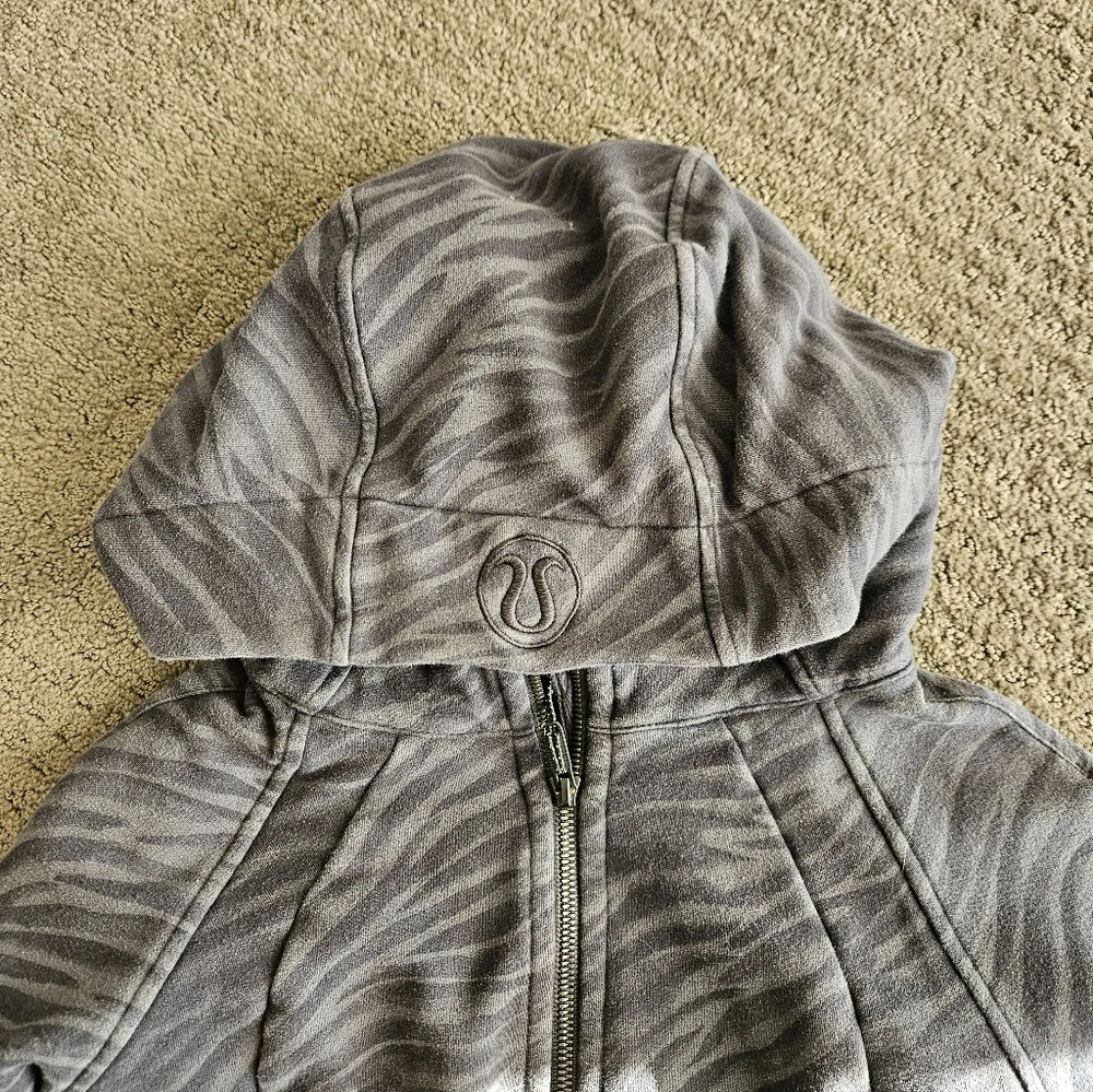 Lululemon Zebra Scuba Hoodie - Picture 2 of 5